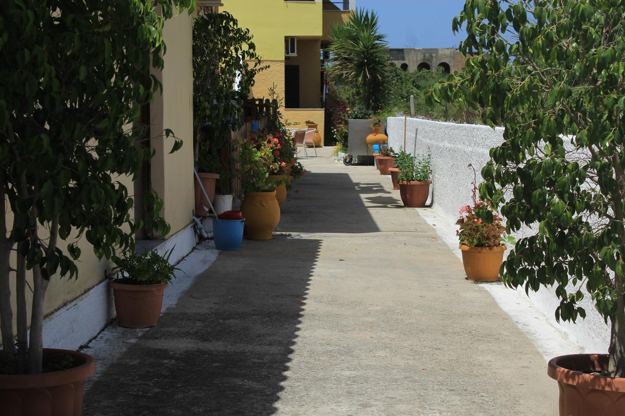 Chrysanthi Melitsa Apts. Сидари Екстериор снимка